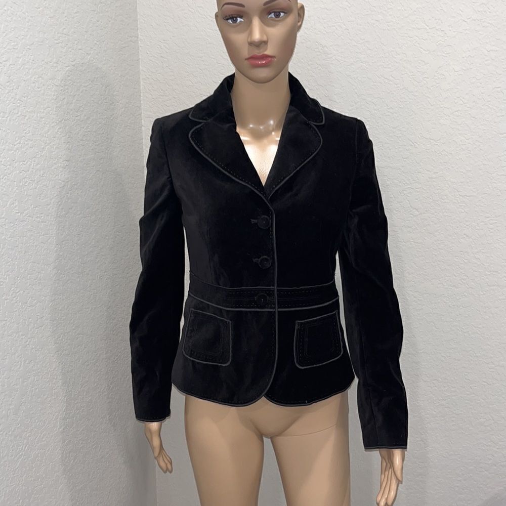Ann Taylor velvet black dinner jacket w pockets and satin piping. Beautiful.